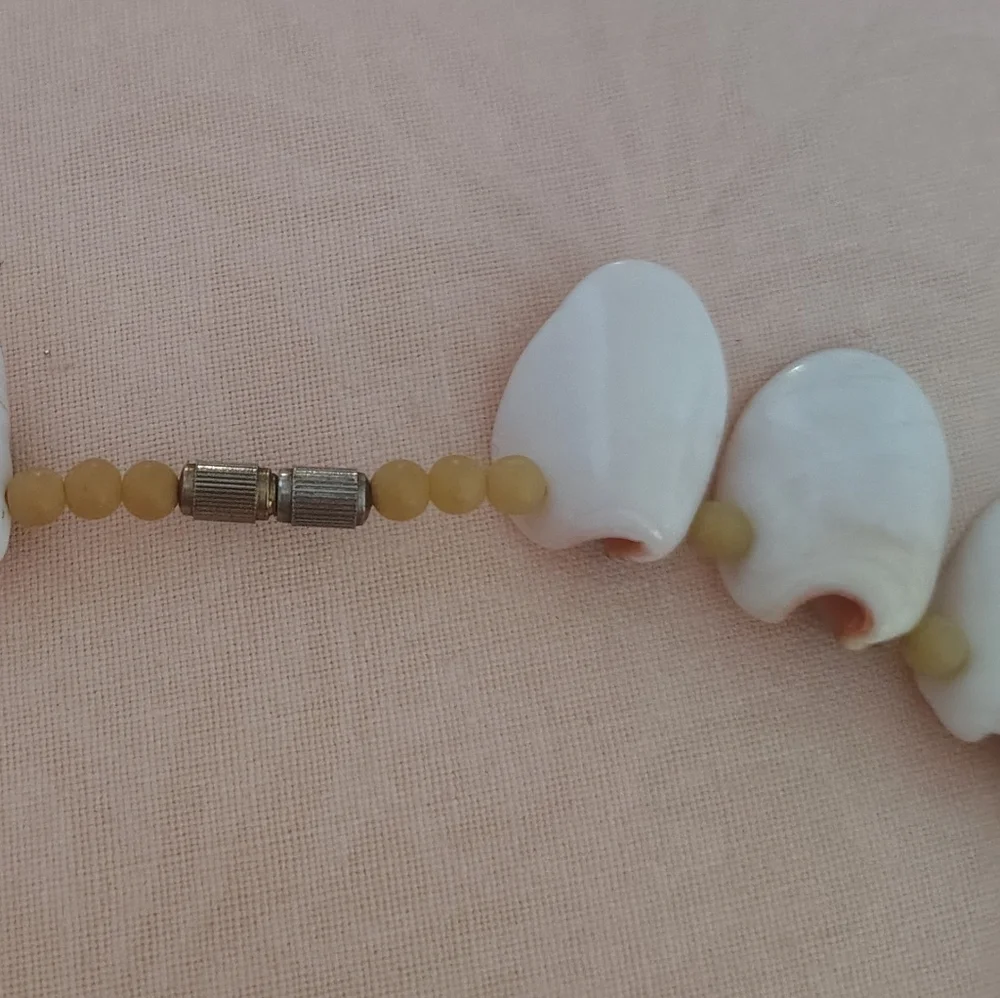 Vintage Luhuanus Strombus Spiral Strawberry Conch Shell Necklace Boho Beach - Picture 6 of 8